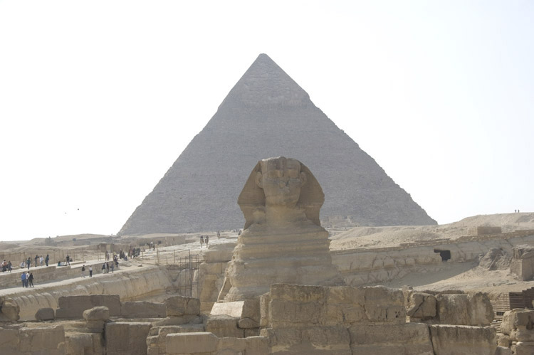 Sfinx og pyramide